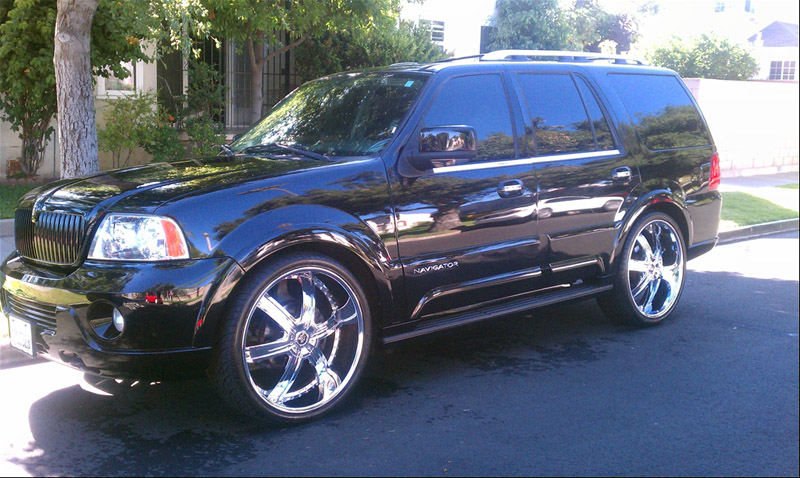 2004 Lincoln Navigator On 26s Lincoln Navigator Vehicles Jeep